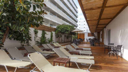 Rhodes, Greece Holiday: Breakfast & Return Flights - Beach Front Hotels! | Wowcher